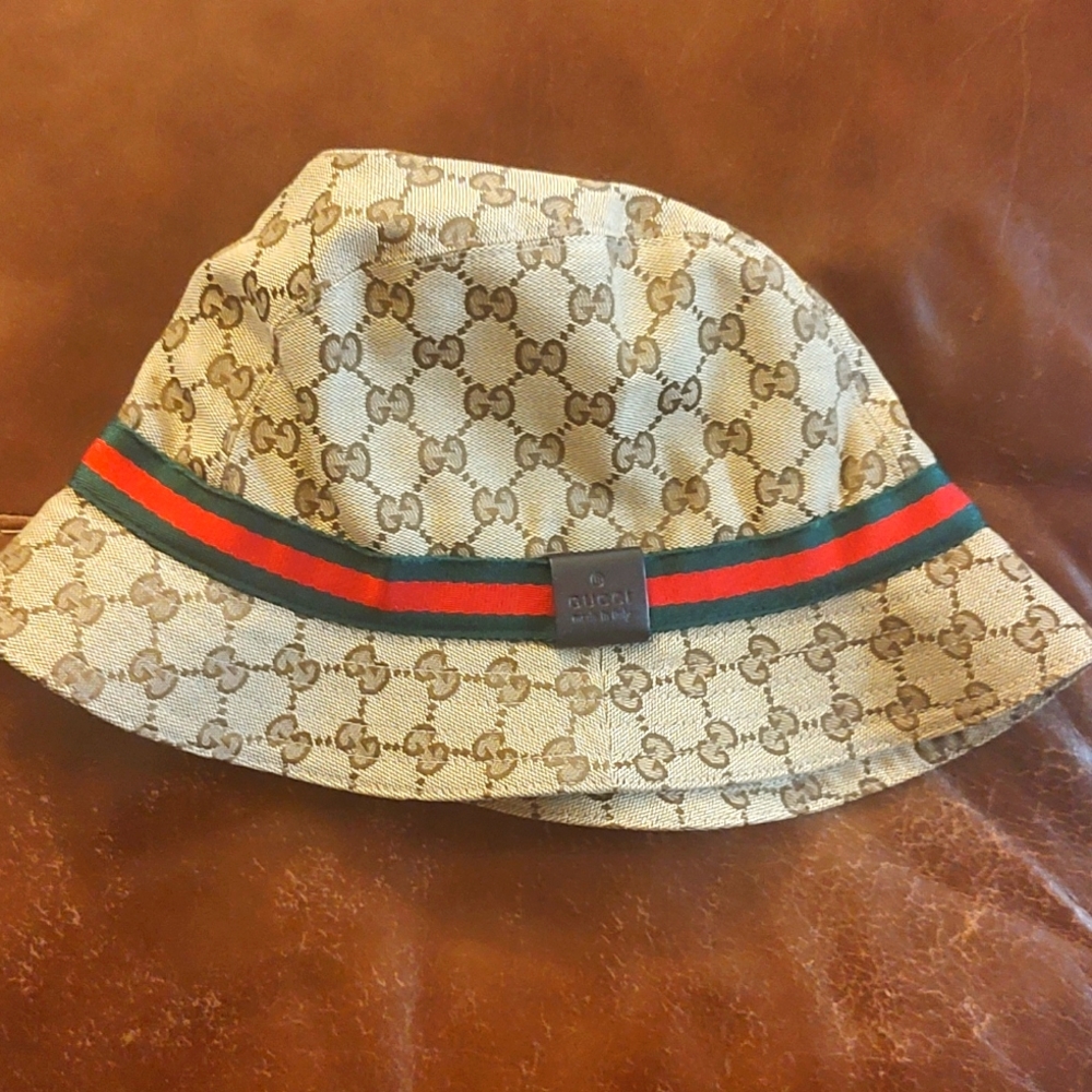 Gucci bucket hat XL 100% Authentic